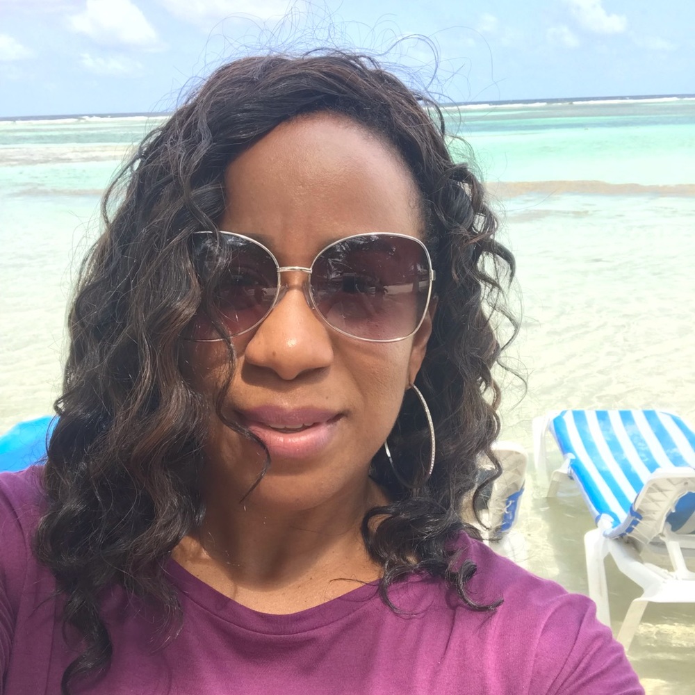 Meet your Posher, Yolanda